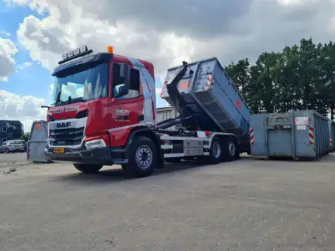 Afgeleverde truck DAF XD 450 FAN Day Cab voor Thielen Containers