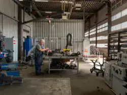 Cardanas revisie werkplaats bij Loven Trucks