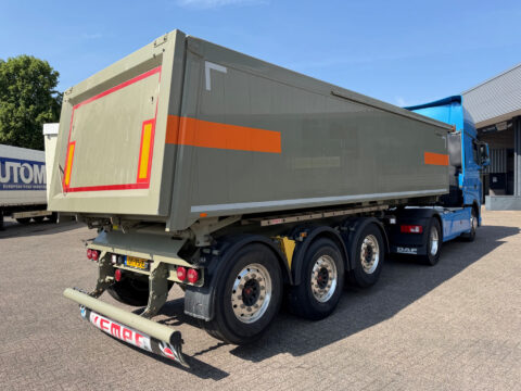Gebruikte trailers bij Loven Trucks